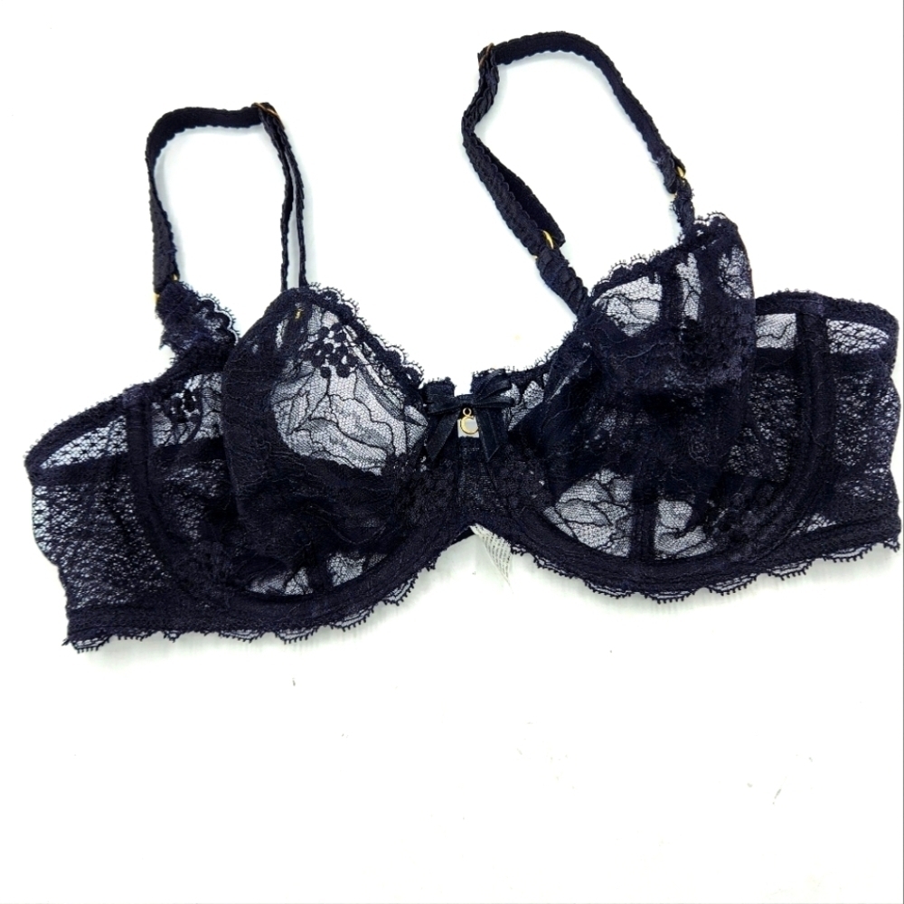Chantelle Cabaret Sauvage Lace Demi Bra In Black Size 34D - Picture 2 of 14